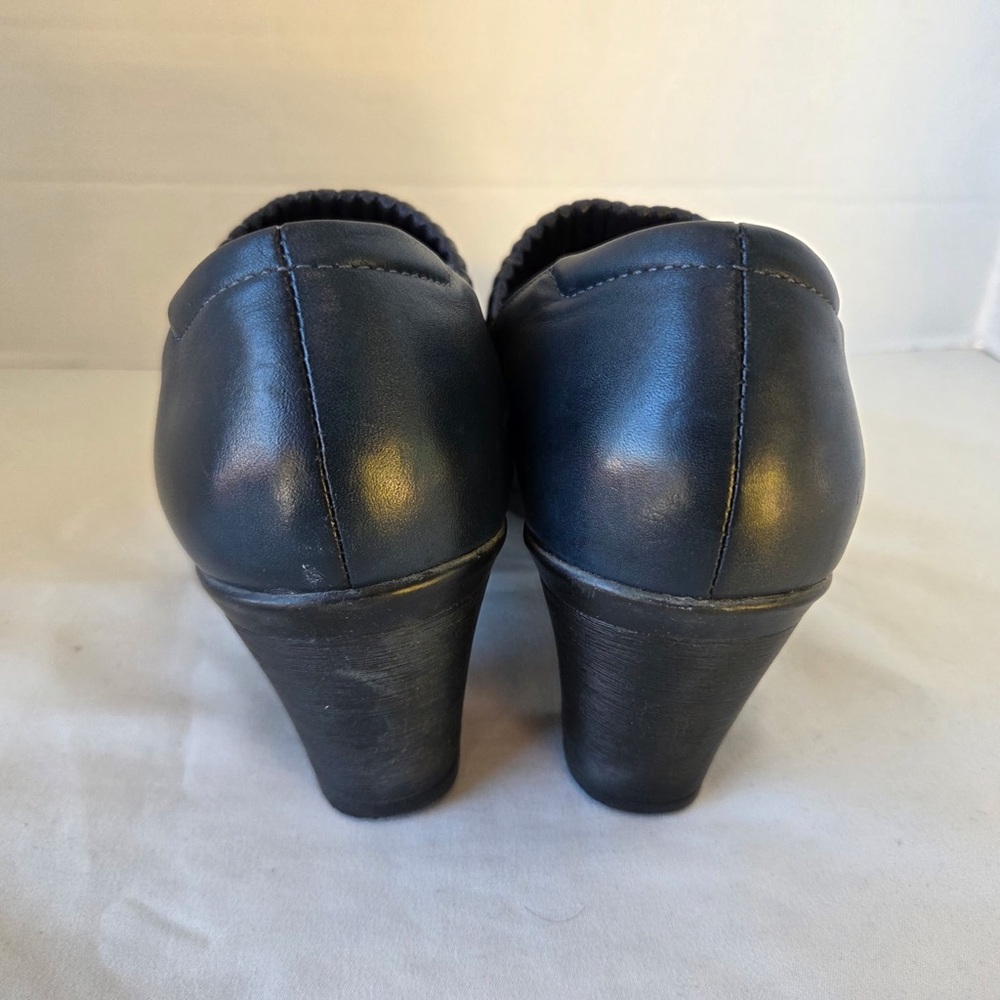 Clarks Bendables Women  Thoughtful Q Block Heel Navy Leather Slip Ons Size 8.5M - Picture 2 of 8